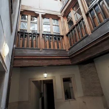 La Casa Del Liron By Toledo Ap Apartment Exterior photo